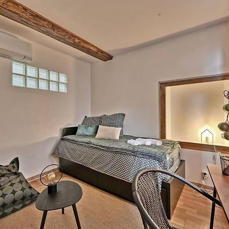 La Bulle - Parking Gratuit En Souterrain - 2 Mins Du Palais Des Papes - Clim Ac - Wifi Apartment อาวีญง ภายนอก รูปภาพ