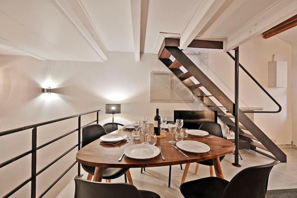 La Bulle - Parking Gratuit En Souterrain - 2 Mins Du Palais Des Papes - Clim Ac - Wifi Apartment อาวีญง ภายนอก รูปภาพ