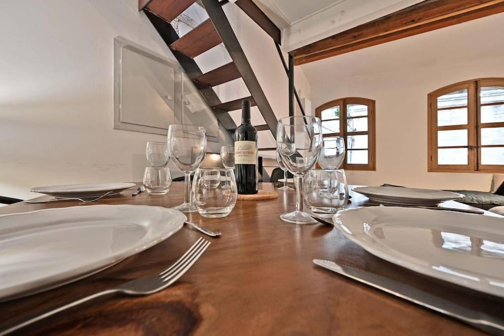 La Bulle - Parking Gratuit En Souterrain - 2 Mins Du Palais Des Papes - Clim Ac - Wifi Apartment อาวีญง ภายนอก รูปภาพ