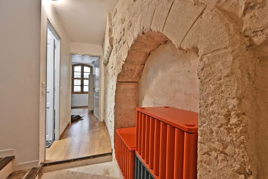 La Bulle - Parking Gratuit En Souterrain - 2 Mins Du Palais Des Papes - Clim Ac - Wifi Apartment อาวีญง ภายนอก รูปภาพ