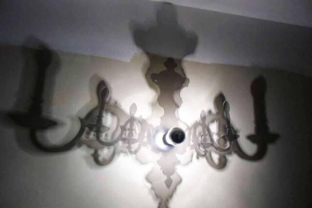 La Bulle - Parking Gratuit En Souterrain - 2 Mins Du Palais Des Papes - Clim Ac - Wifi Apartment อาวีญง ภายนอก รูปภาพ