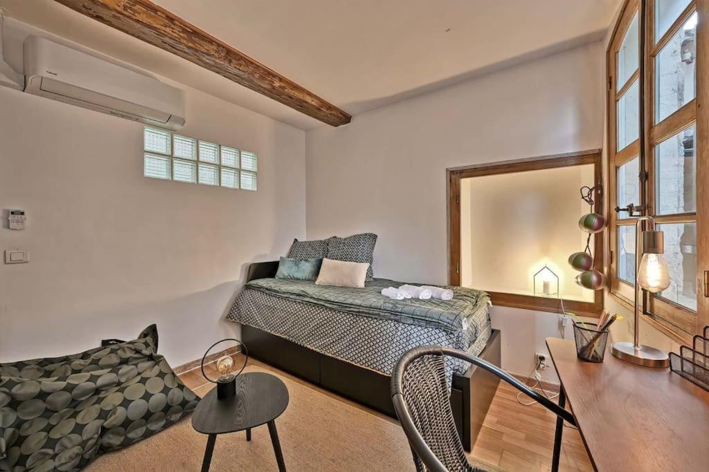 La Bulle - Parking Gratuit En Souterrain - 2 Mins Du Palais Des Papes - Clim Ac - Wifi Apartment อาวีญง ภายนอก รูปภาพ